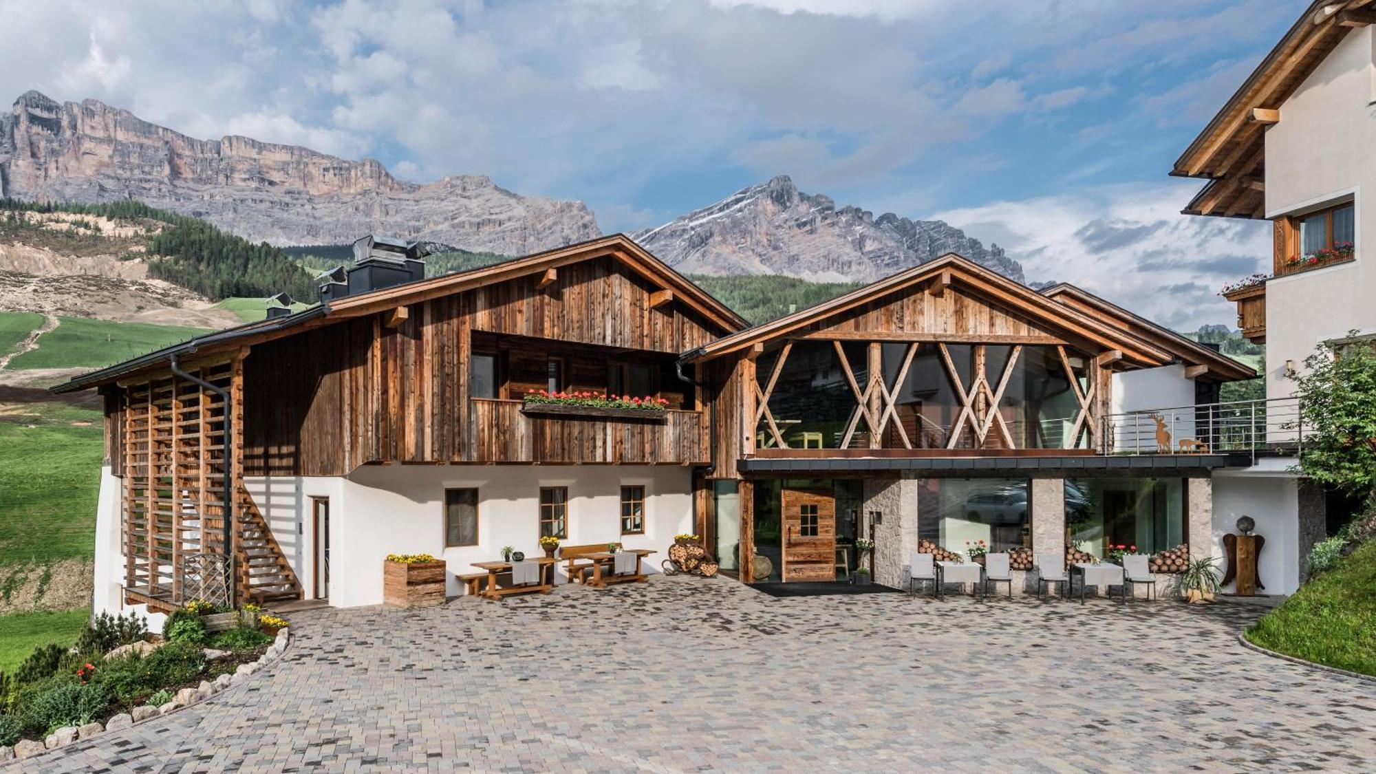 Miraval Naturhotel Badia  Exteriör bild